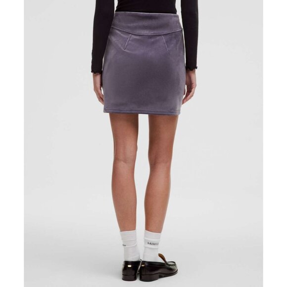 Lululemon Scuba High-Rise Mini Skirt Velvet XL Purple W8AL9S in NFAL Nightfall - Picture 2 of 12